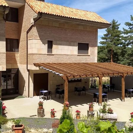 Hotel Rural El Nido De Pinares Навалено Екстериор снимка